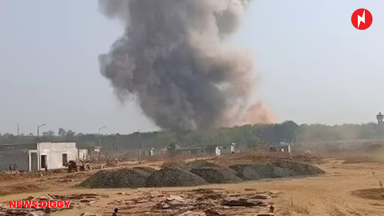 महाराष्ट्र की ऑर्डिनेंस फैक्टरी में धमाका, 8 की जान गई, 7 घायल